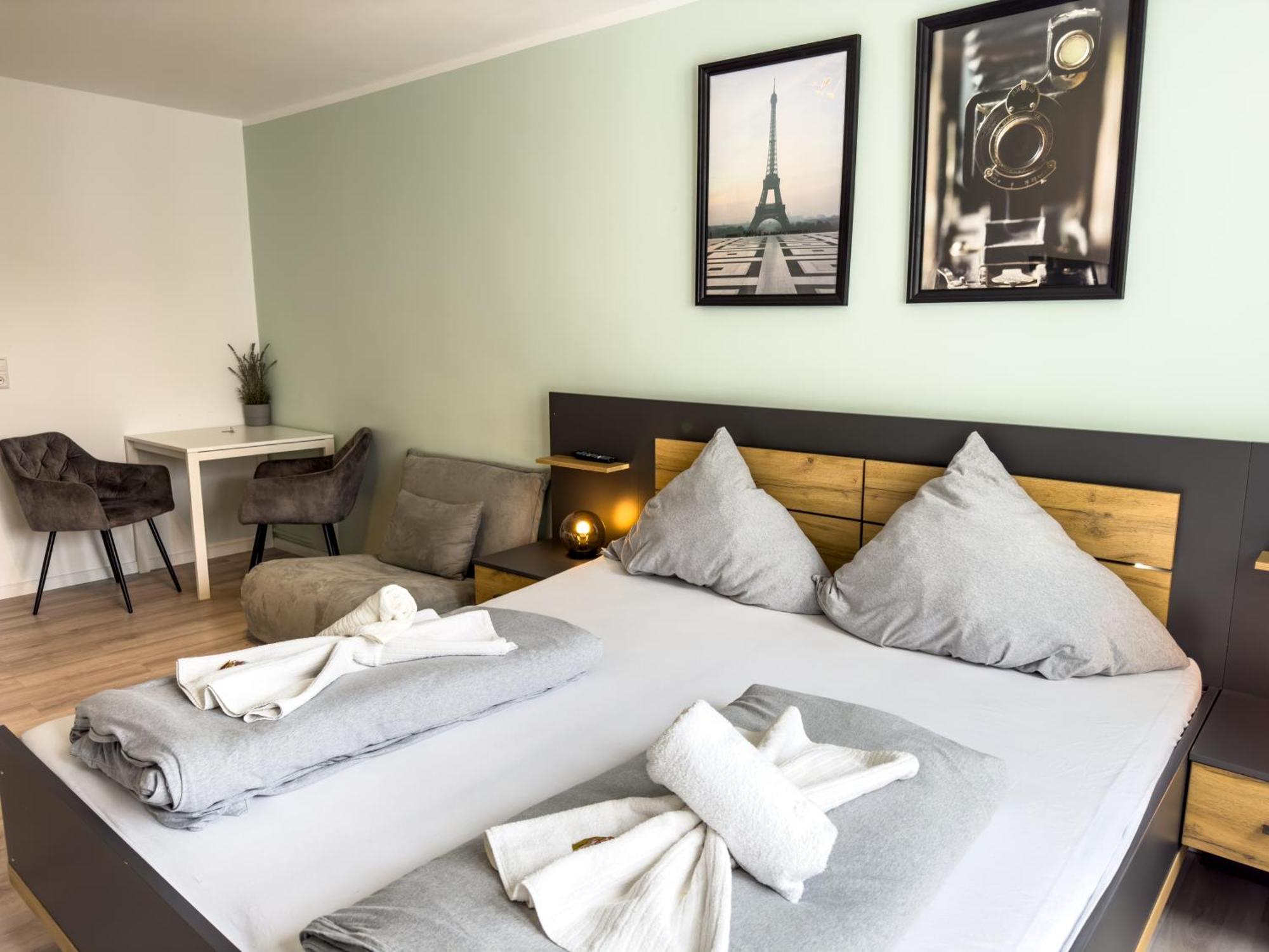 הנובר Apartment Fuer 3 Gaeste Mit Kostenlosen Parkplaetzen Und Lift מראה חיצוני תמונה